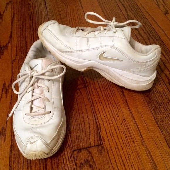 nike cheerleading shoes