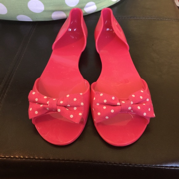 Pink jelly sandals