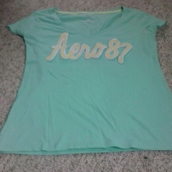 T shirt v neck