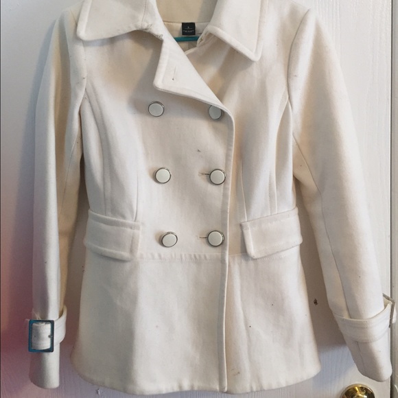 White House Black Market White Coat!