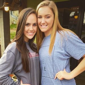 Meet your Posher, Carli