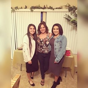 Meet your Posher, Nicole