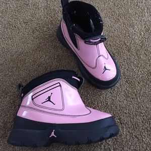 air jordan snow boots