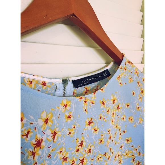 ❌SOLD❌ Zara Woman Blue Top - Picture 3 of 4