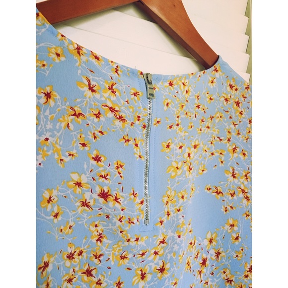 ❌SOLD❌ Zara Woman Blue Top - Picture 4 of 4