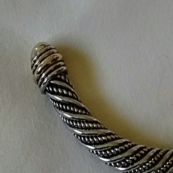 **SOLD** *HP* Minimalist Chic necklace BNWOT - Picture 4 of 4