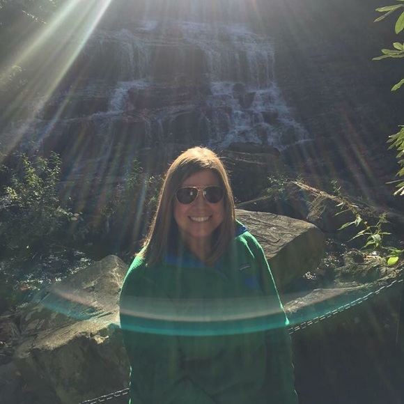 Meet Your Posher!! - Picture 2 of 3