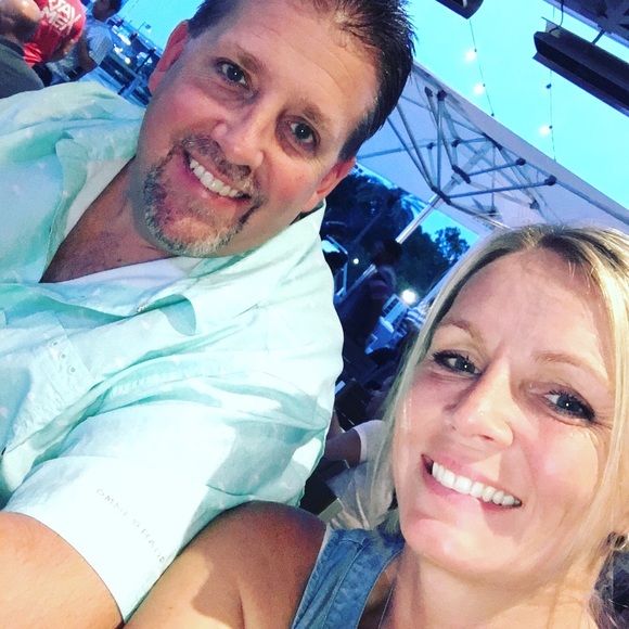 Meet your Posher, Elizabeth - Picture 3 of 3