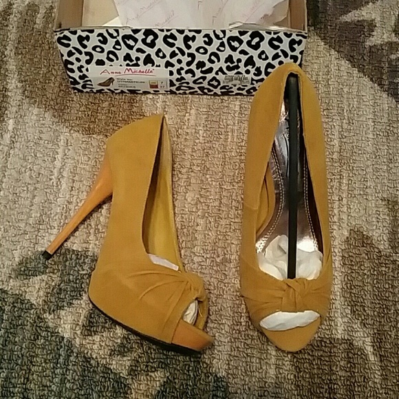 Anne Michelle Heels