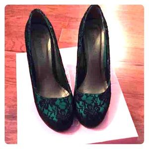 Green Lace Pump