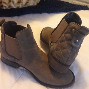 STEVEN MADDEN booties