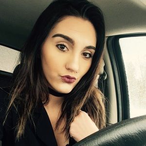 Meet your Posher, Nadia