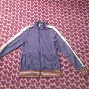 a purple&orange Nike jacket, size XL in kid girls