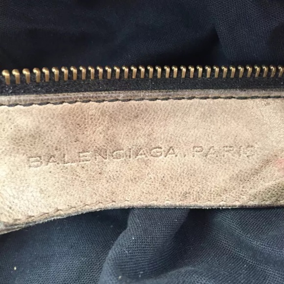 🔥Auth. Balenciaga "Day Bag" Hobo🔥 - Picture 2 of 4