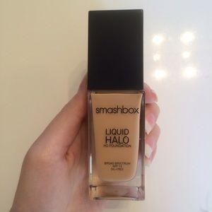 Smashbox Liquid Halo Foundation