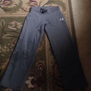 gray under armour sweatpant