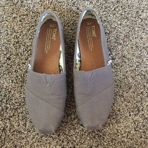 Gray TOMS women's size 8