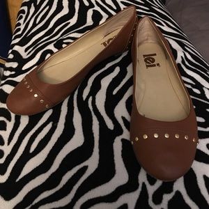 Brown flats
