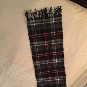 Plaid 100% cashmere scarf with fringe on both ends