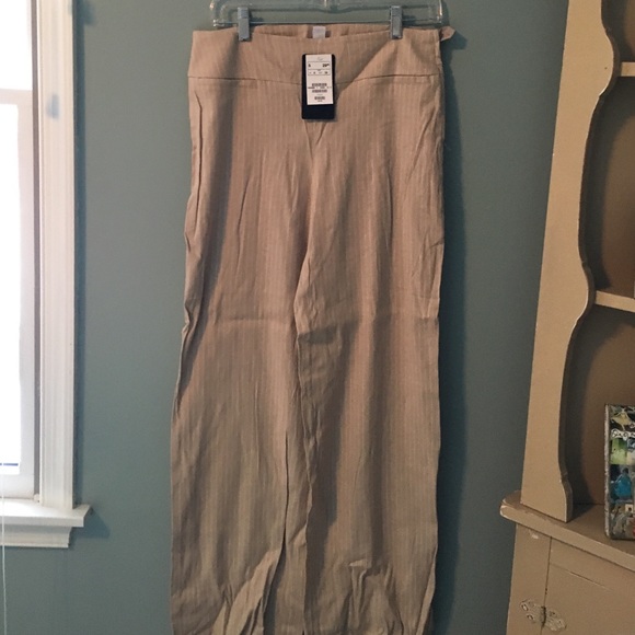 NWT H&M Tan and white striped pant