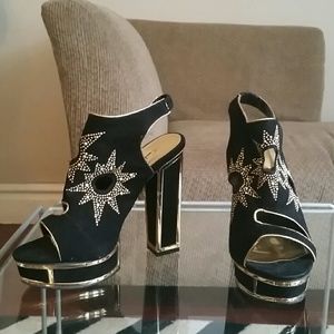 Black suede chunky heel shoes size 9