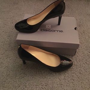 Size 6.5 Liz Claiborne heels - BNIB