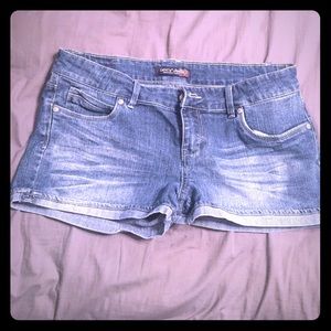 Levis denim shorts