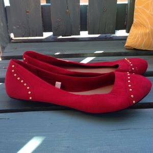 Red and gold jeweled flat