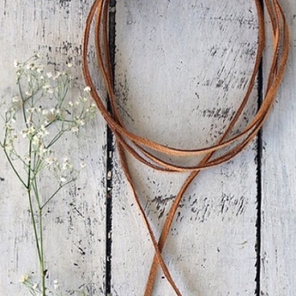 Brandy Melville Jewelry - Boho Choker-Tan suede 🌿✌️