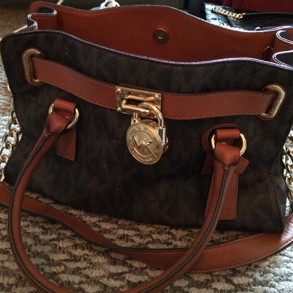 Michael Kors purse - Picture 1 of 4