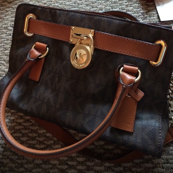 Michael Kors purse - Picture 2 of 4