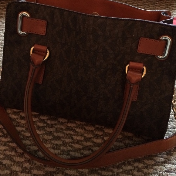 Michael Kors purse - Picture 3 of 4