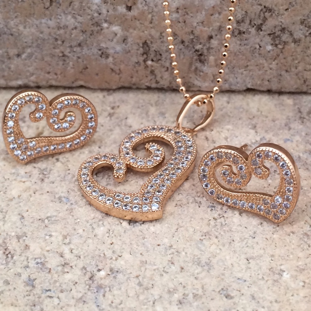 Gold Jewelry Set - Picture 5 of 8