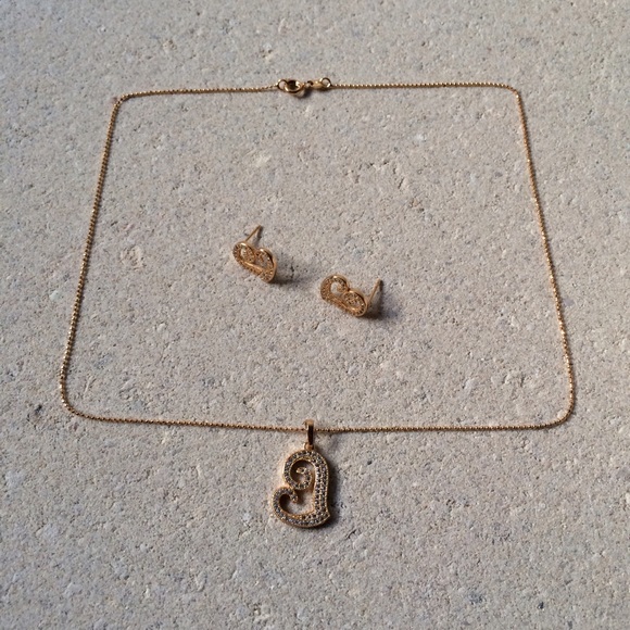 Gold Jewelry Set - Picture 7 of 8