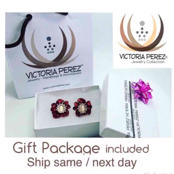 Gold Jewelry Set - Picture 8 of 8