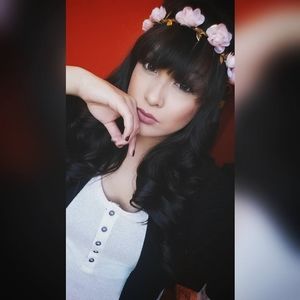 Meet your Posher, Nikki