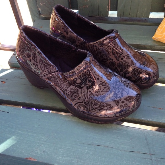 Nurse shoes