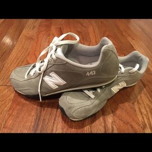 New Balance 442 Gray