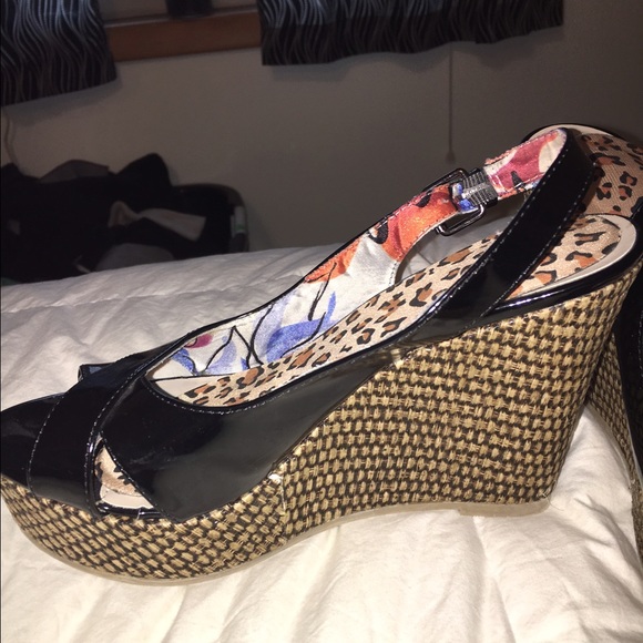 black wedges 4 inches - Picture 2 of 3