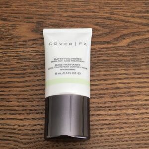 Cover FX mattifying primer
