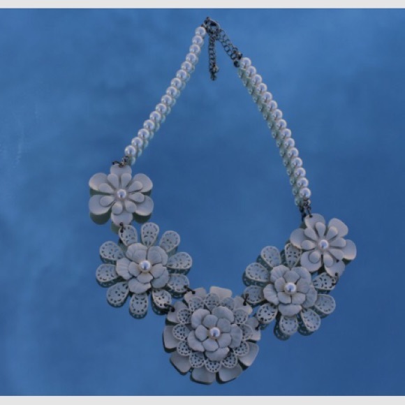 Sale of the Day🎉HP🎉Bundle of three  necklaces - Picture 2 of 4