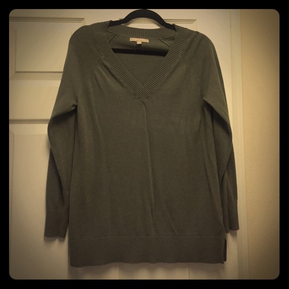 Sage green vneck legging sweater