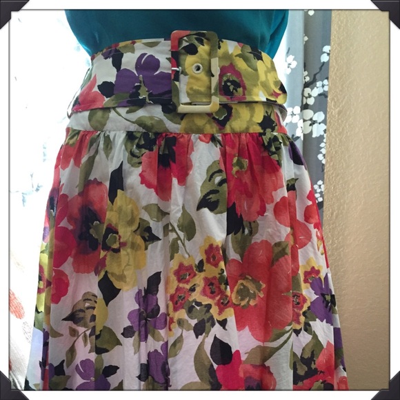 Floral print midi skirt 🌺🌷🌻🌸 - Picture 4 of 4