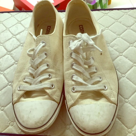 White converse