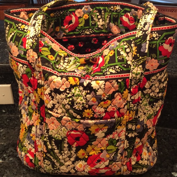 VERA BRADLEY TOTE - Picture 1 of 3