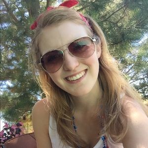 Meet your Posher, Amanda