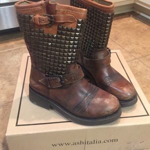 ASH brown leather studded boots. Never worn. So 37