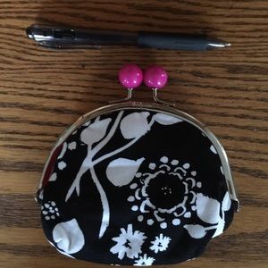 Thirty One double pinch coin purse