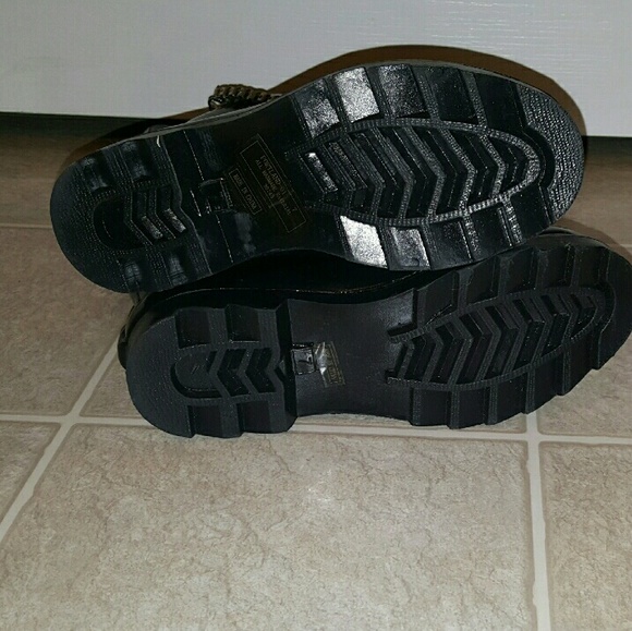 SOLD - Picture 3 of 4