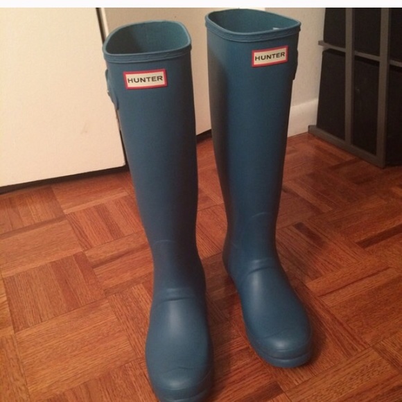 Brand New Authentic Hunter rain boots size 8